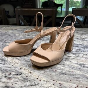 Journee Collection Nude Platform Sandals NEW!!